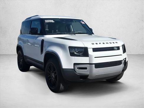 Used 2024 Land Rover Defender 90 S image 3