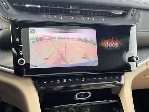 New 2026 Jeep Grand Cherokee L Limited image 12