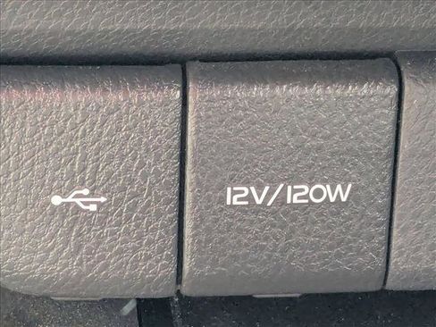 Used 2021 Toyota Camry SE image 18