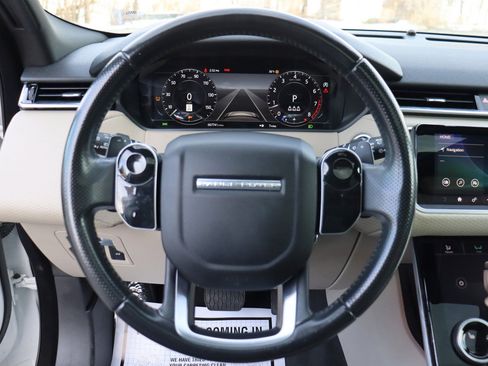 Used 2018 Land Rover Range Rover Velar S image 28