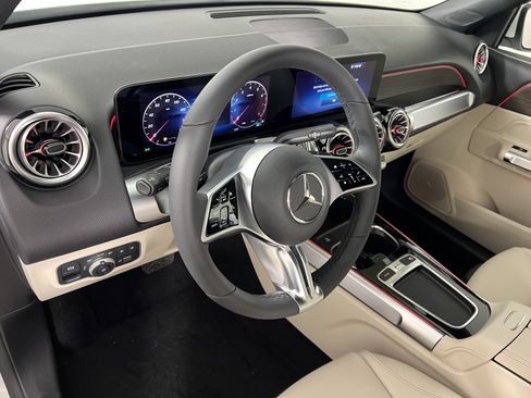 New 2026 Mercedes-Benz GLB 250 4MATIC image 18