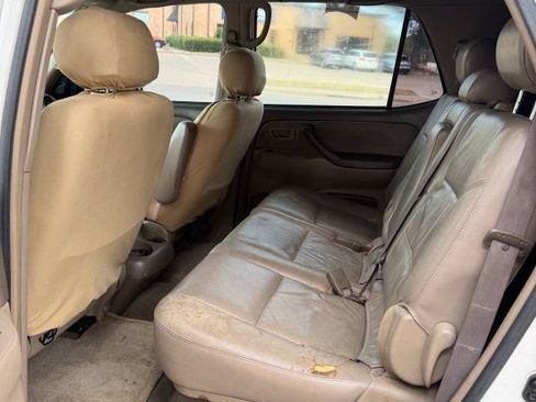 Used 2004 Toyota Sequoia SR5 RWD image 10