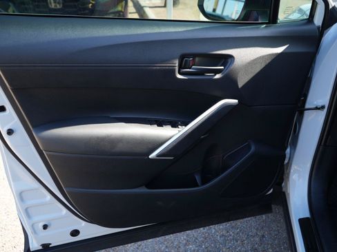 Used 2025 Toyota Corolla Cross AWD Hybrid image 4