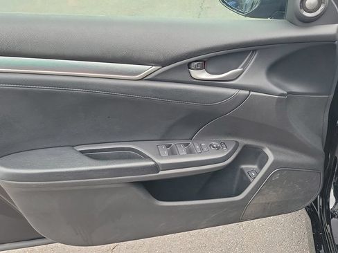 Used 2017 Honda Civic Touring image 21