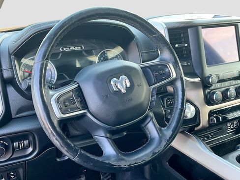Used 2019 RAM 1500 Laramie AWD/4WD image 11