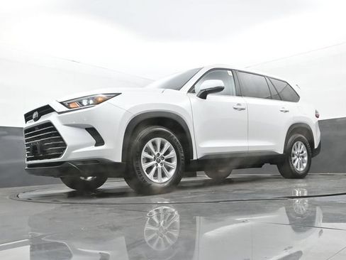 Used 2026 Toyota Grand Highlander FWD image 26