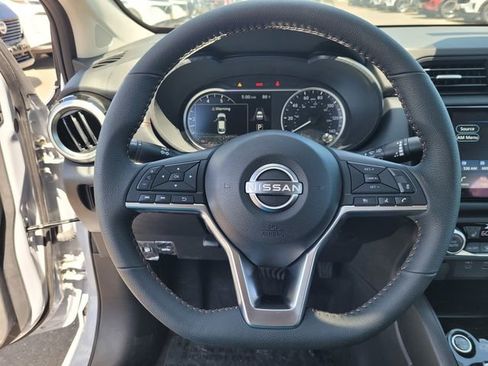 New 2025 Nissan Versa SR w/ Trunk Package image 7