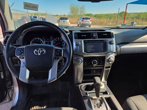 Used 2016 Toyota 4Runner SR5 Premium AWD/4WD image 10