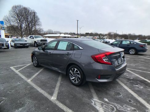 Used 2016 Honda Civic EX image 10