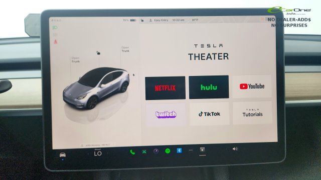 Used 2025 Tesla Model Y Long Range RWD image 51