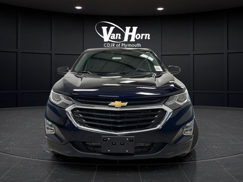 Used 2020 Chevrolet Equinox LT AWD/4WD image 2