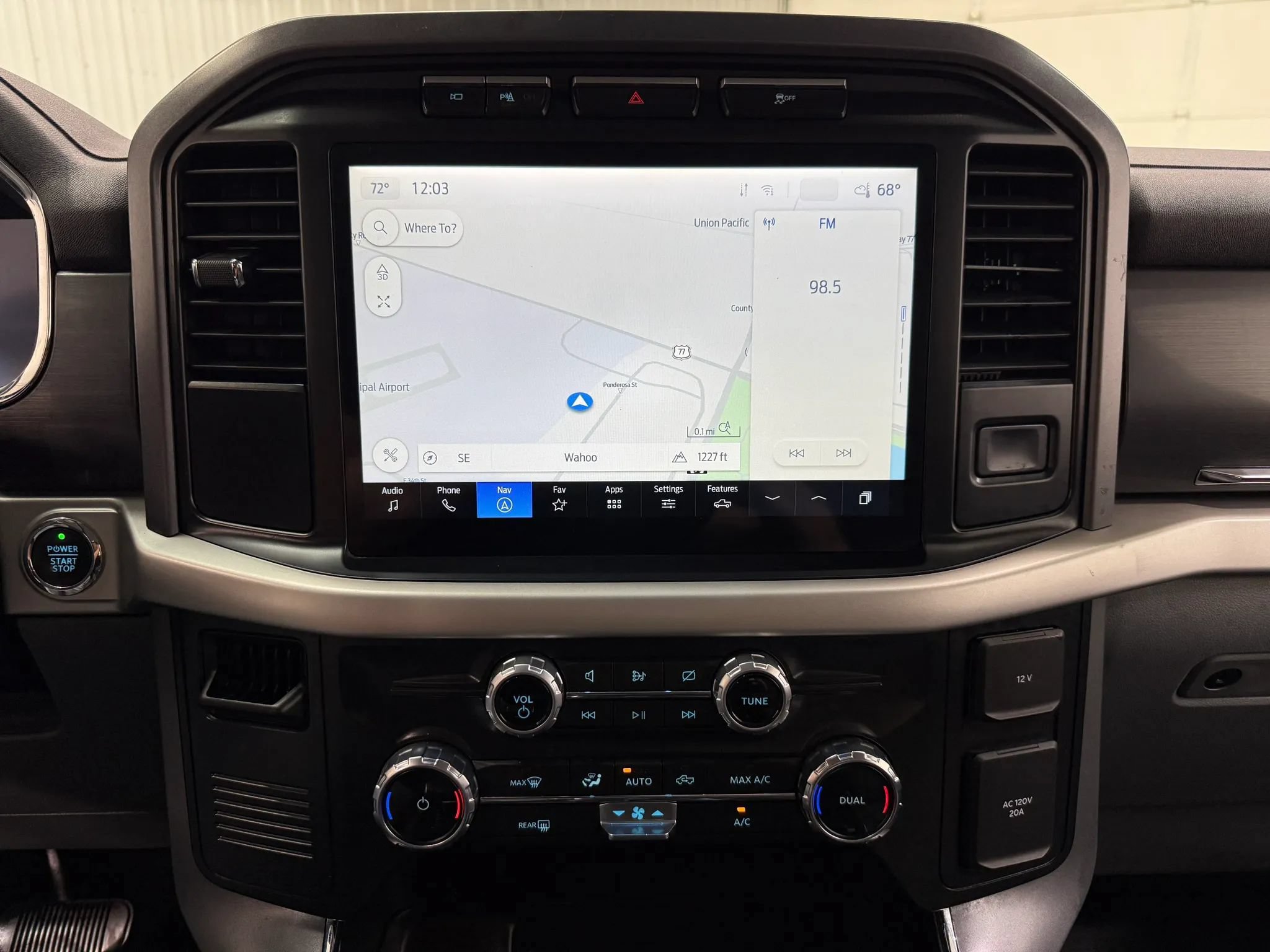 Used 2022 Ford F150 Lightning XLT AWD/4WD image 21