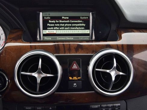 Used 2015 Mercedes-Benz GLK 350 4MATIC image 25