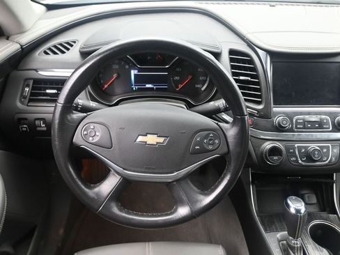 Used 2016 Chevrolet Impala LT image 17