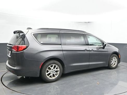 Used 2021 Chrysler Voyager Lxi FWD image 10