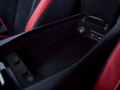 Used 2024 Aston Martin DB12 Coupe image 49