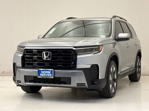 New 2026 Honda Pilot Elite image 2