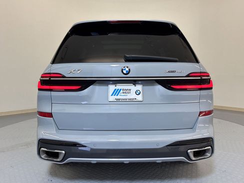 Used 2025 BMW X7 xDrive40i w/ M Sport Package image 10