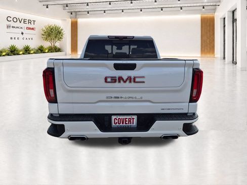 Used 2023 GMC Sierra 1500 Denali w/ Technology Package AWD/4WD image 12