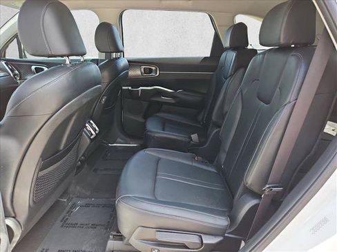 Used 2022 Kia Sorento S AWD/4WD image 26