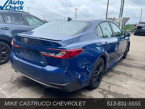 Used 2025 Toyota Camry SE FWD image 3