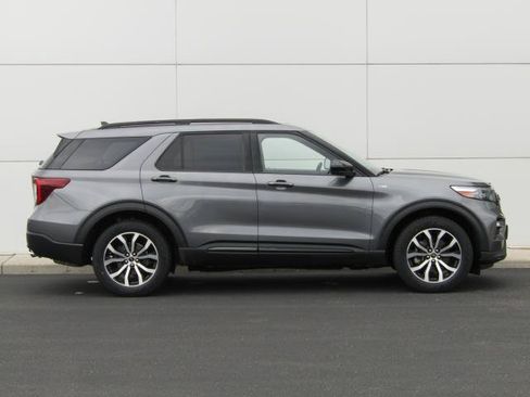Certified 2022 Ford Explorer ST-Line w/ Class IV Trailer Tow Package AWD/4WD image 4