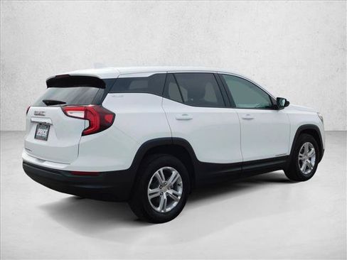 Used 2024 GMC Terrain SLE FWD image 8
