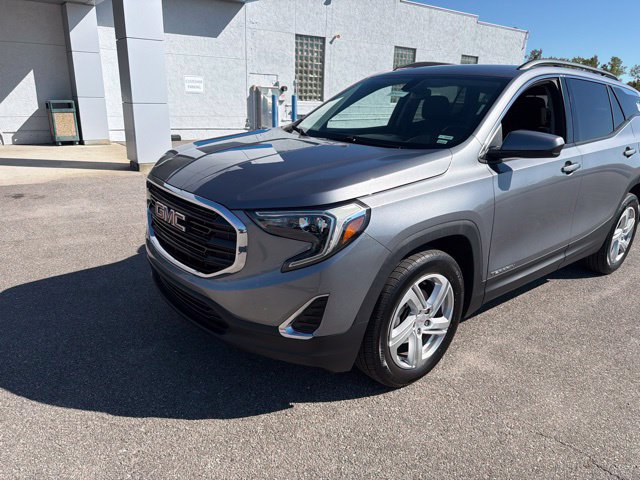 Used 2018 GMC Terrain SLE w/ Driver Convenience Package AWD/4WD image 2