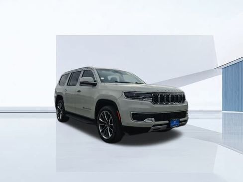 Used 2022 Jeep Wagoneer Series II w/ Premium Group I image 4