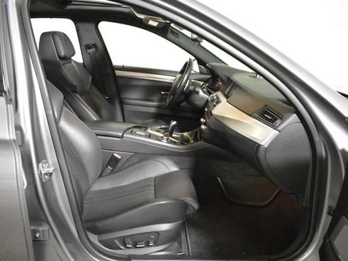 Used 2013 BMW M5 RWD image 38