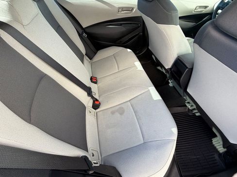 Certified 2022 Toyota Corolla L image 32