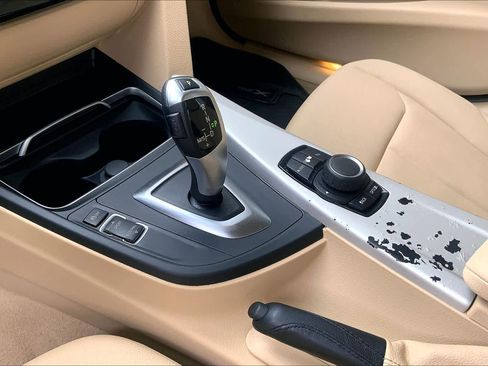 Used 2016 BMW 320i 320i image 16