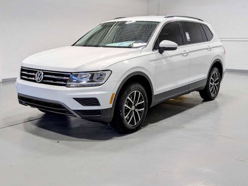 Used 2021 Volkswagen Tiguan SE image 1