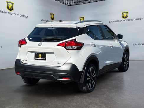 Used 2018 Nissan Kicks SV image 5