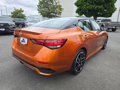 Used 2024 Nissan Sentra SR w/ SR Premium Package image 4