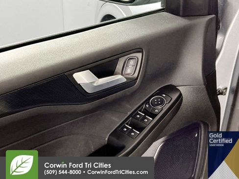 Certified 2024 Ford Escape ST-Line AWD/4WD image 12