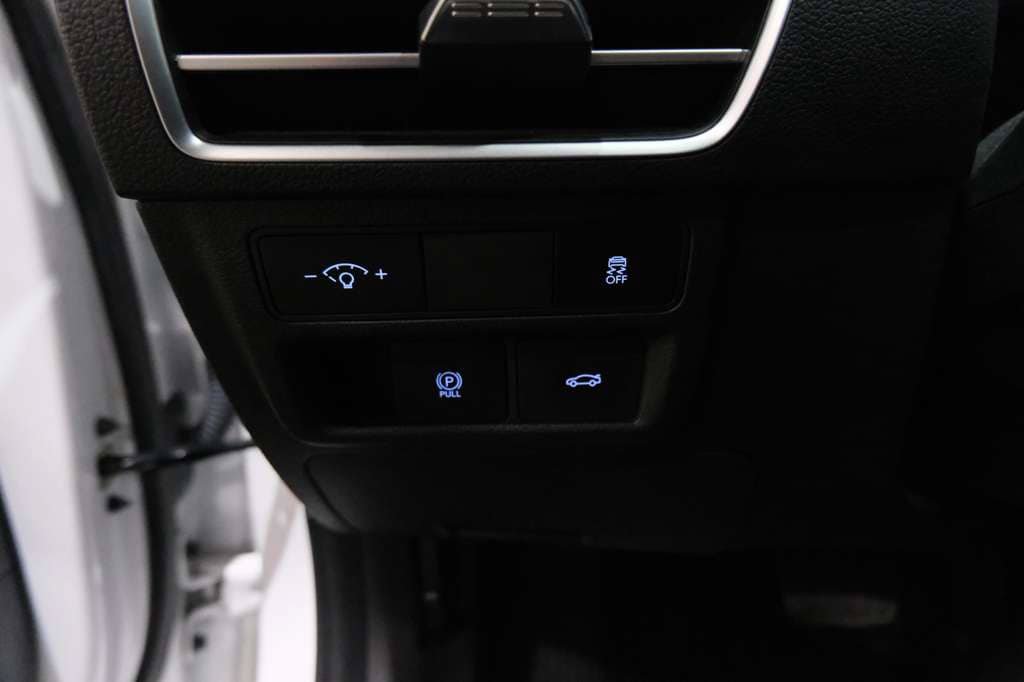 Used 2025 Hyundai Sonata SEL FWD image 34
