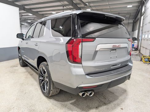 Used 2023 GMC Yukon Denali w/ Advanced Technology Package image 5