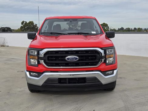 Used 2023 Ford F150 XLT image 3