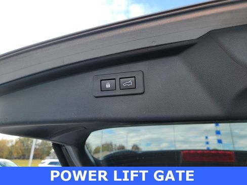 Used 2020 Subaru Outback Limited image 7