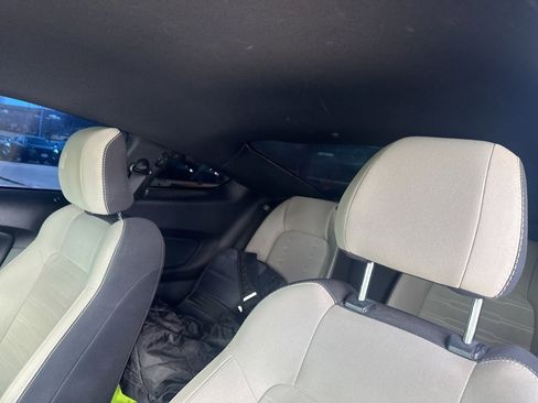 Used 2016 Ford Mustang Coupe image 8