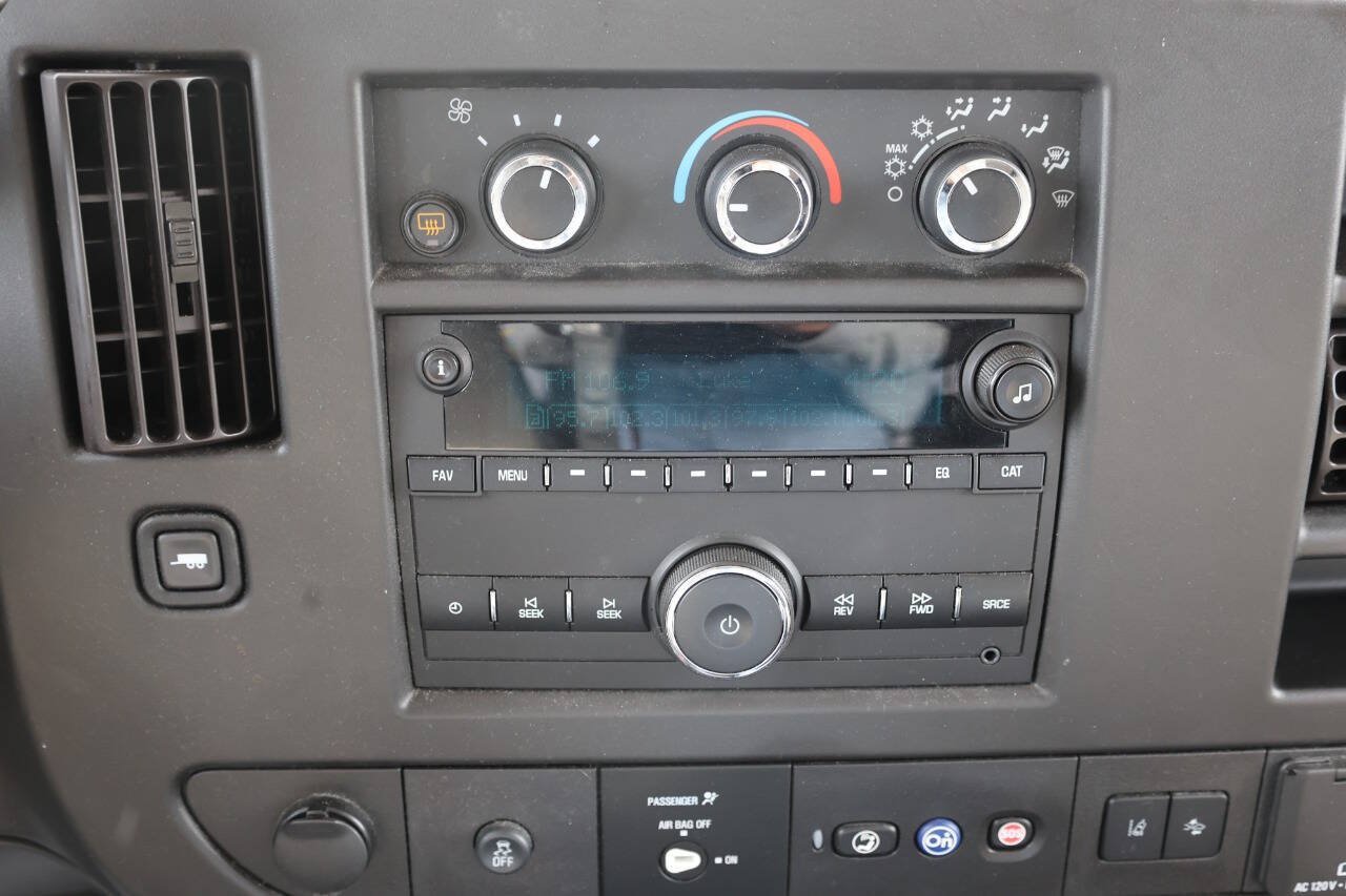 Used 2019 Chevrolet Express 3500 LT w/ LT Preferred Equipment Group RWD image 20