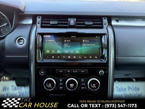 Used 2017 Land Rover Discovery First Edition image 29