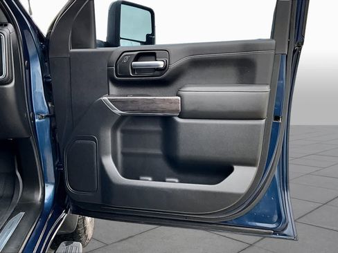 Used 2020 Chevrolet Silverado 2500 LTZ w/ LTZ Convenience Package AWD/4WD image 22