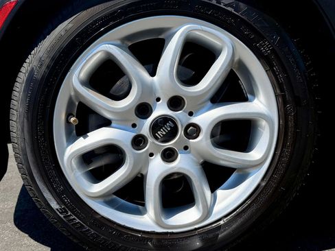 Used 2015 MINI Cooper S image 6