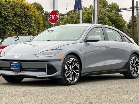 Used 2024 Hyundai Ioniq 6 SEL RWD image 10