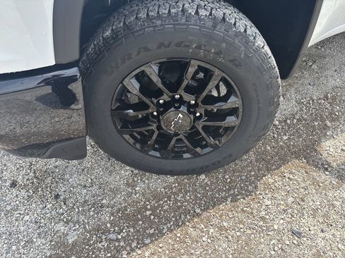 New 2026 Chevrolet Silverado 2500 Custom w/ Custom Blackout Package AWD/4WD image 13