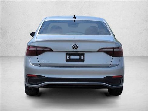 Used 2022 Volkswagen Jetta SE FWD image 7