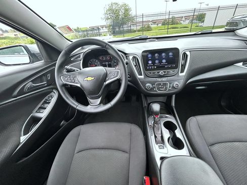 Used 2024 Chevrolet Malibu RS FWD image 13