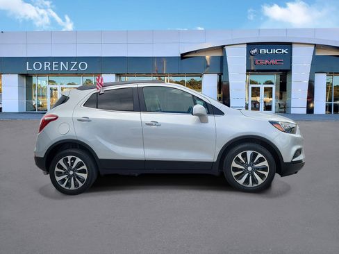 Used 2022 Buick Encore Preferred FWD image 4